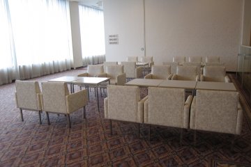 Banquet waiting hall