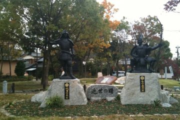 The statue of Imagawa and Oda, on the actual battle site.