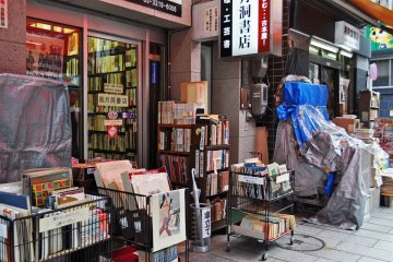 One of the shops where they were selling some cheap Japanese art prints.