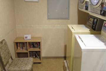<p>เครื่องซักผ้าตั้งอยู่บนชั้น 3</p>