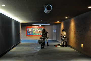 A tunnel in Tokyo Dome City provides a perfect lighting opportunity for cosplayers