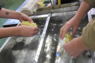 Making fake tempura prawns