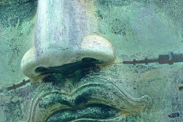 Daibutsu has a mustache!