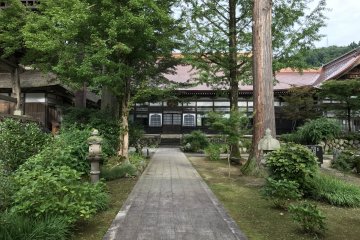 每年的這個時候，庭園綠意盎然