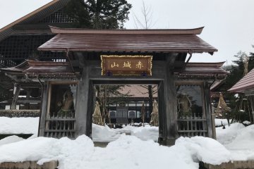 不過，要在冬季進入某些寺域會有點難度！