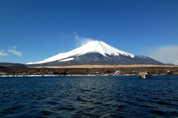 Clear winter view of Mount Fuji