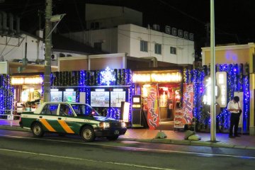 Taxis wait to take you to anywhere after a big night with friends 