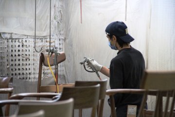 One of the craftsmen at the Hida Sangyo factory