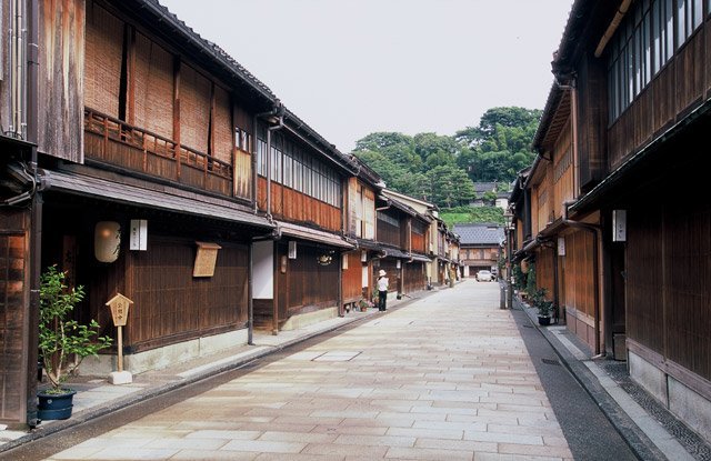 Higashi Chaya District