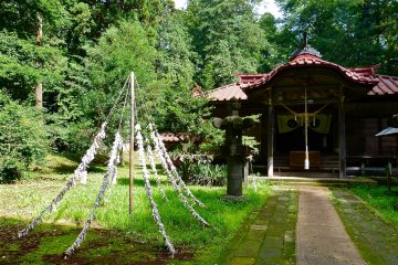 The main hall is quite simple