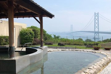 The luxurious outdoor bath at Biyu Matsuho no Sato.
