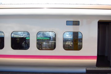 Shinkasen waiting at Omagari Station in Akita Prefecture