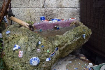 Inventive uses for broken pottery - as a fun decorative piece!