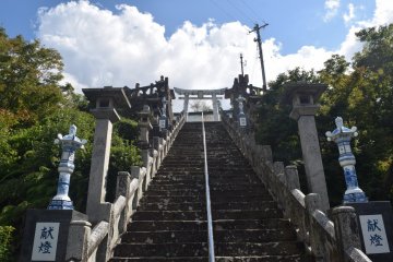 Even the shrines have porcelain accents