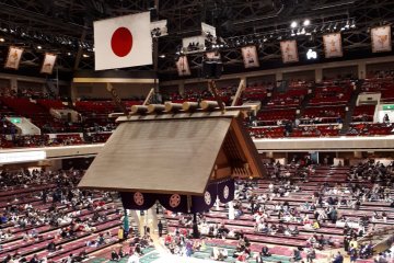 Arena slowly filling