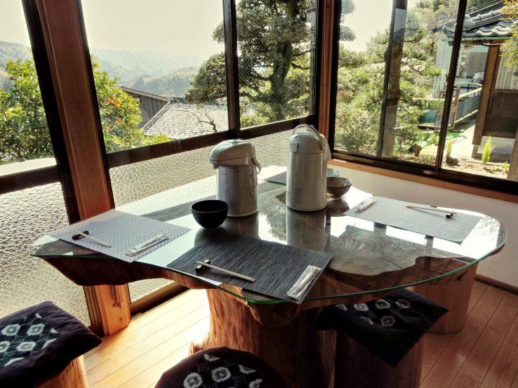Inside the cafe at Okakae Chaen Kanebun
