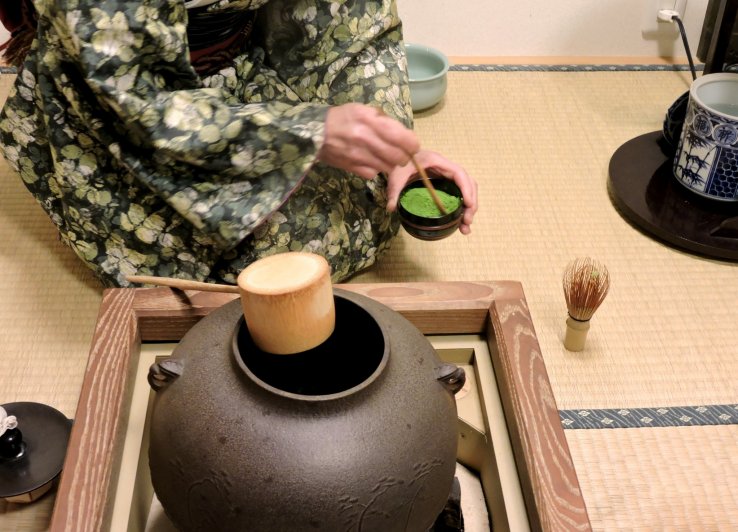 Tea ceremony at Meguri-en Yururi