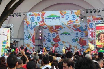 Musical acts take the stage. Luan Santana, a hugely popular star in Brazil, was the highlight performer of the weekend.
