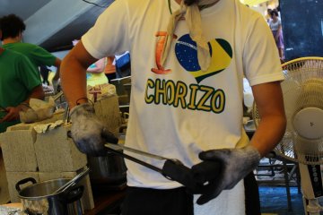 Get your chorizo sausage fix at one of the many meat-peddling food stalls.