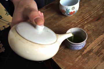 Pouring my own blended tea
