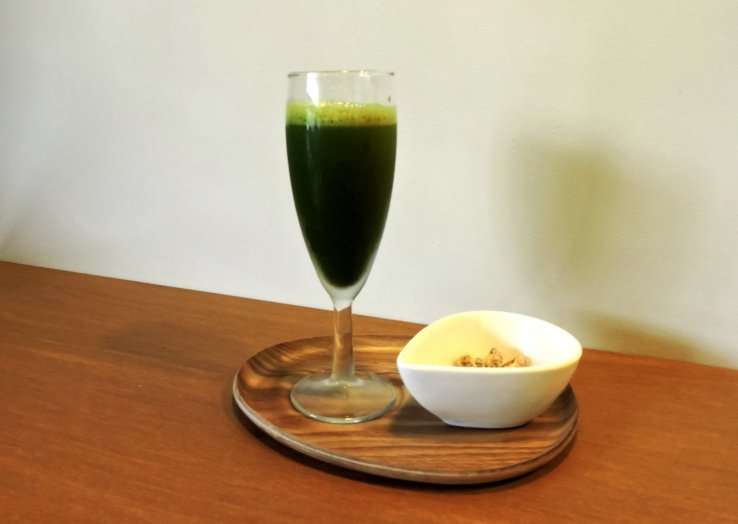 Nitro matcha in a champagne glass