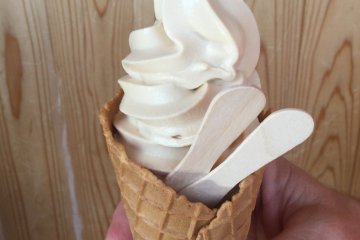 Soy sauce soft cream