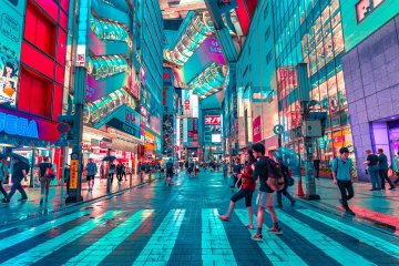 Stay connected in hi-tech Japan