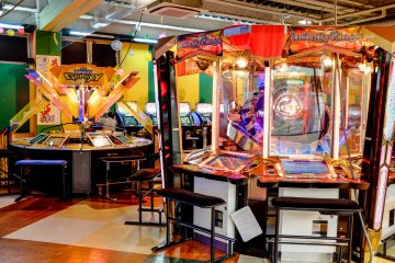 Adult's amusement center