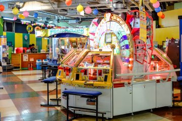 Adult's amusement center