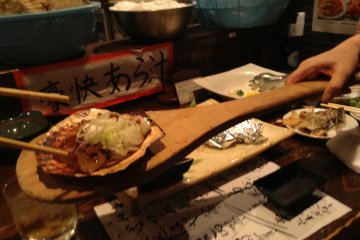 The restaurant serves grilled seafood as well as some meat ka-bobs. Itadakimasu (let's eat!).