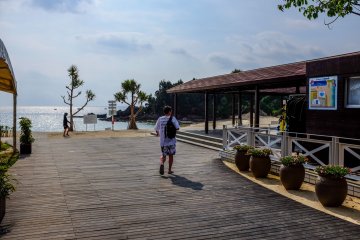 Kariyushi Beach is a family friendly beach