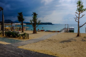 Kariyushi Beach facilities center