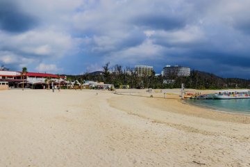 Kariyushi Beach