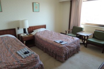 Different angle of the twin bedroom