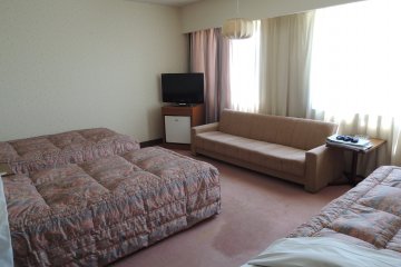 Different angle of the triple bedroom
