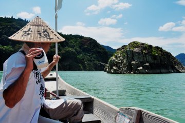 During the Hayatama Shrine festival, boats row upstream and circle this little island where the deities are believed to have first appeared