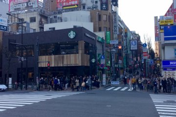 Starbucks Kagurazaka Shita