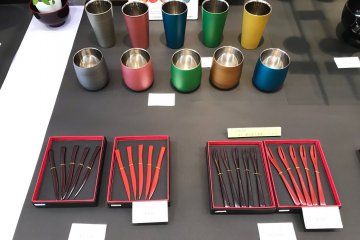 The beer mugs and glasses comes in all colors of the rainbow!