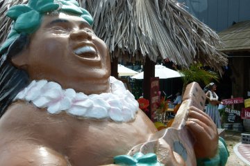 Hawaiian food and drinks at the J-Cafe