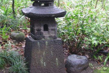 Garden lantern