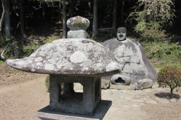 Suwa Taisha lantern