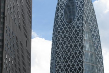 Mode Gakoen Cocoon Building