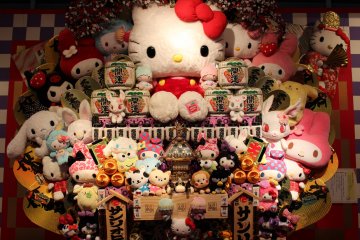 Enjoy Sanrio Puroland and experience this "only in Japan" theme park!