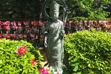 Statues dot the grounds 
