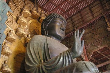 The bronze Buddha statue