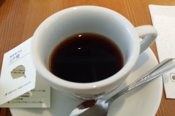 A smooth, full-bodied coffee made from Indonesian Mandheling Super beans