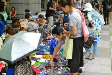 Hours of shopping