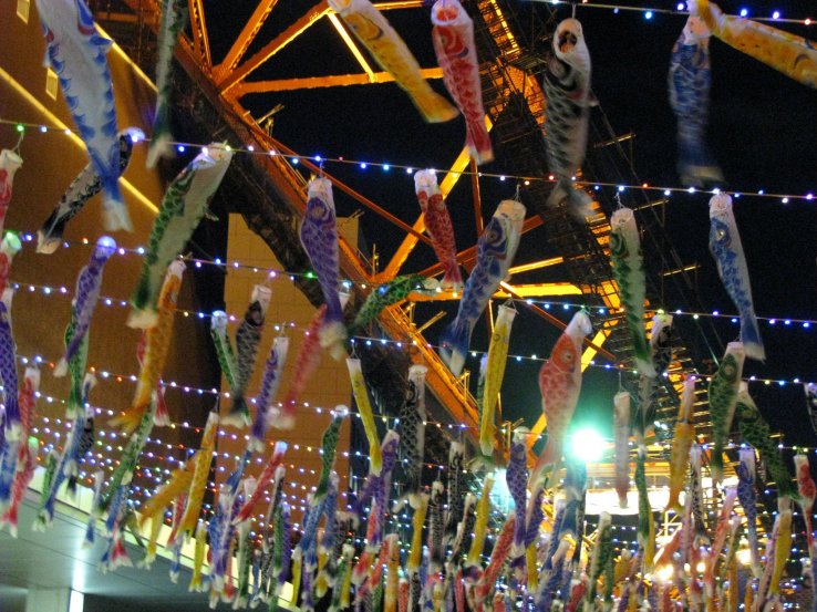 Strings of hundreds of carps near Tokyo Tower in April