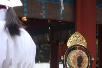 <p>The round object at the back right is a drum</p>