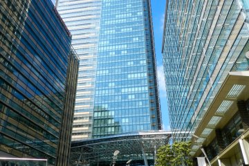 <p>Buildings sparkling in the sun</p>